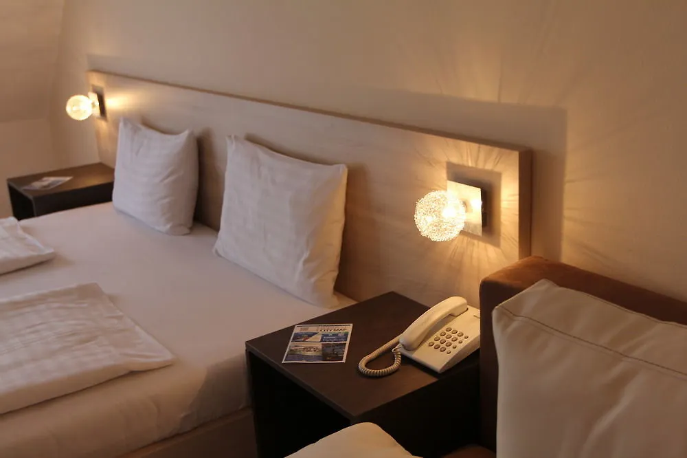 Triple M Hotel Budapest 3*,  Ungheria