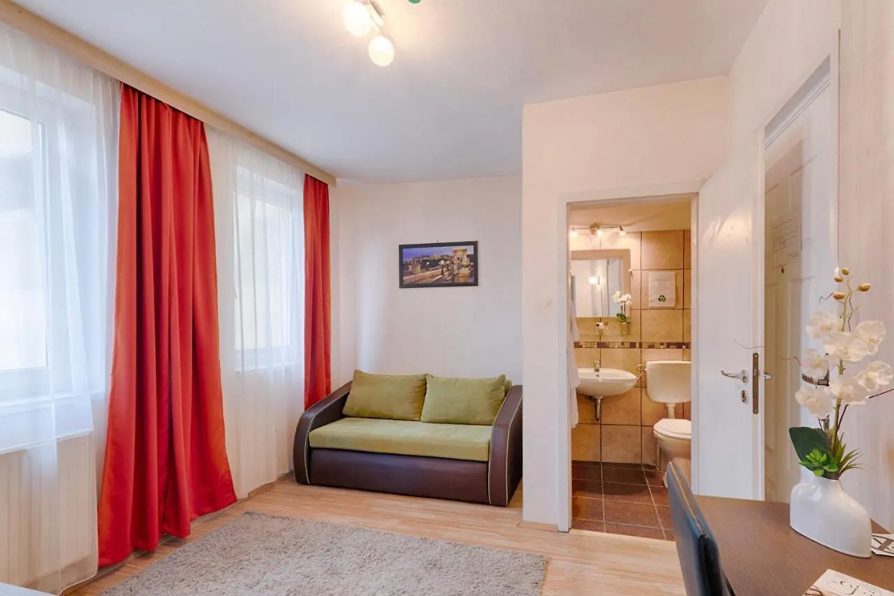 Triple M Hotel Budapest
