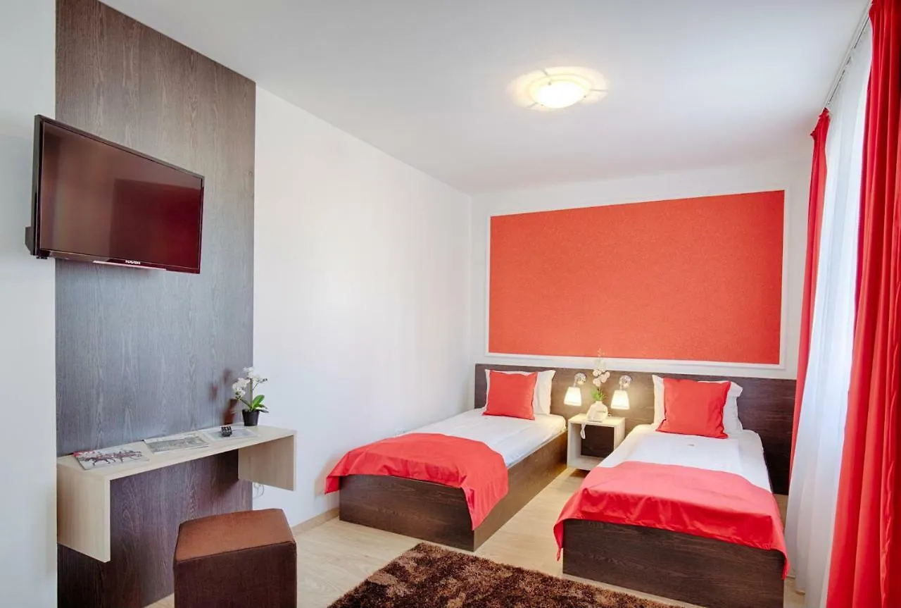 Triple M Hotel Budapest