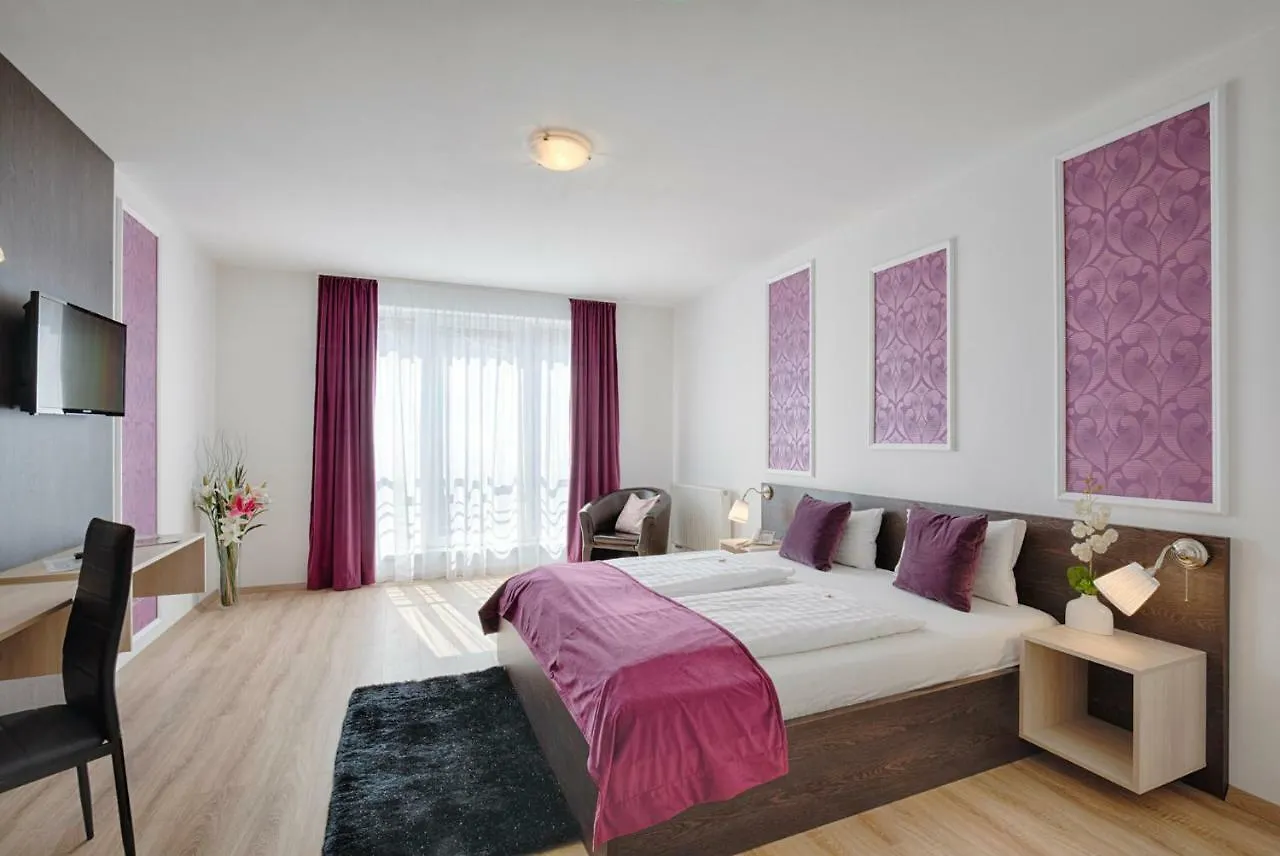 Triple M Hotel Budapest