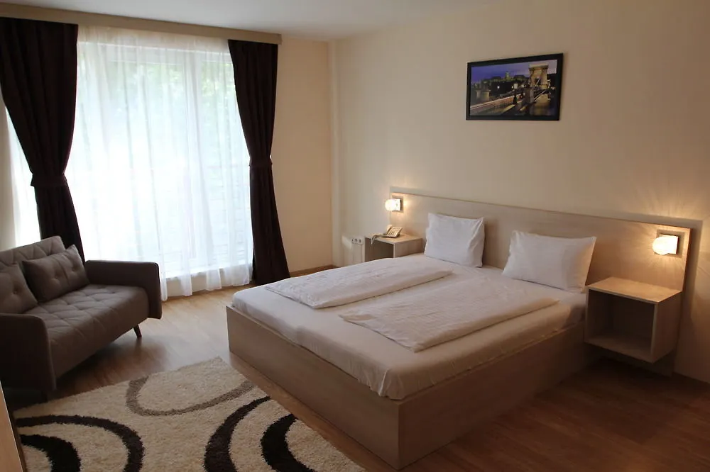 Triple M Hotel Budapest
